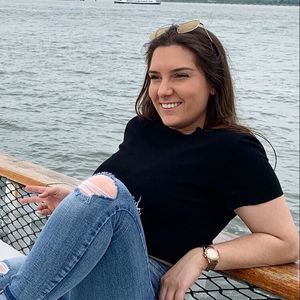 Meet your Posher, Kayla